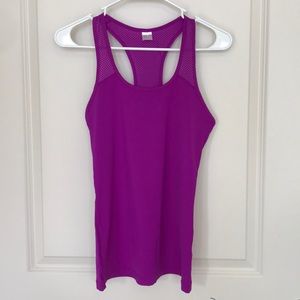 GapFit XS Racerback Fuscia